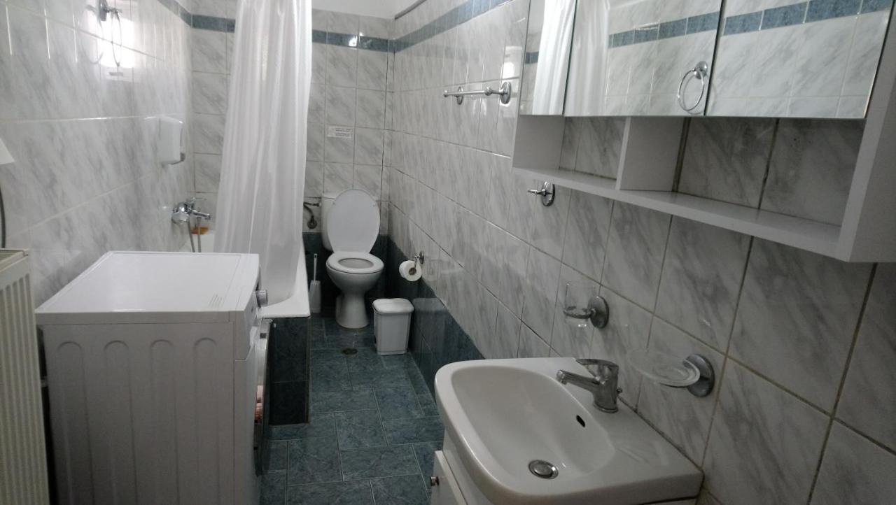 Appartement In Stroggili