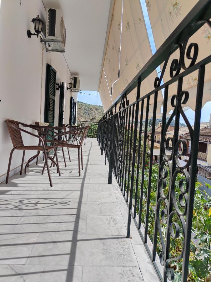Appartement In Stroggili *
